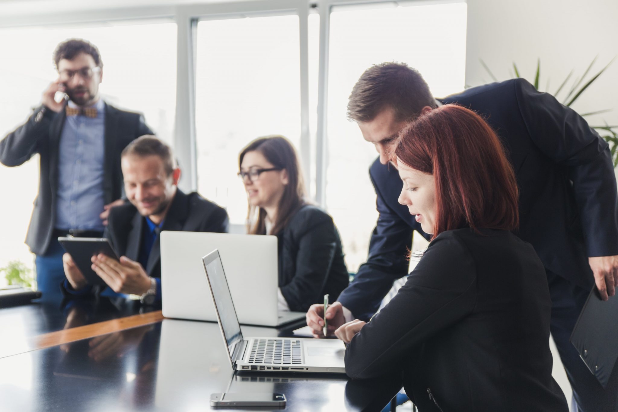 Equipe Matzah reunida em ambiente corporativo